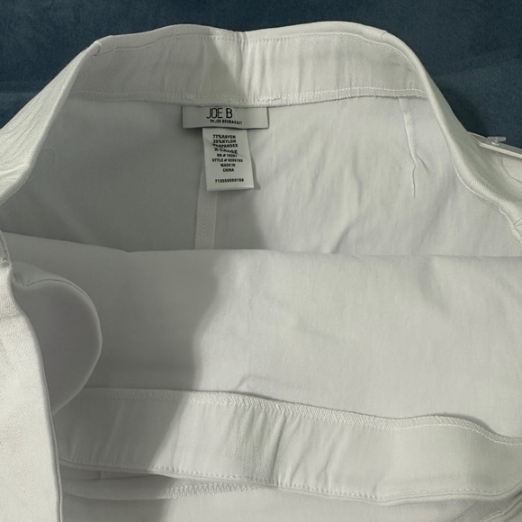 Joe B by Joe Benbassett White Pleated Front Mini Skirt NWT - Picture 6 of 7